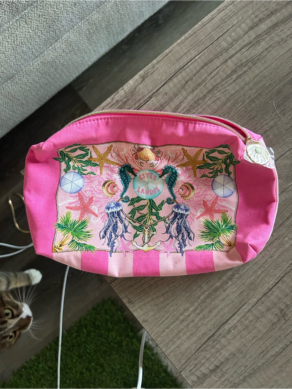 BRAND NEW: Esteé Lauder Makeup Bag